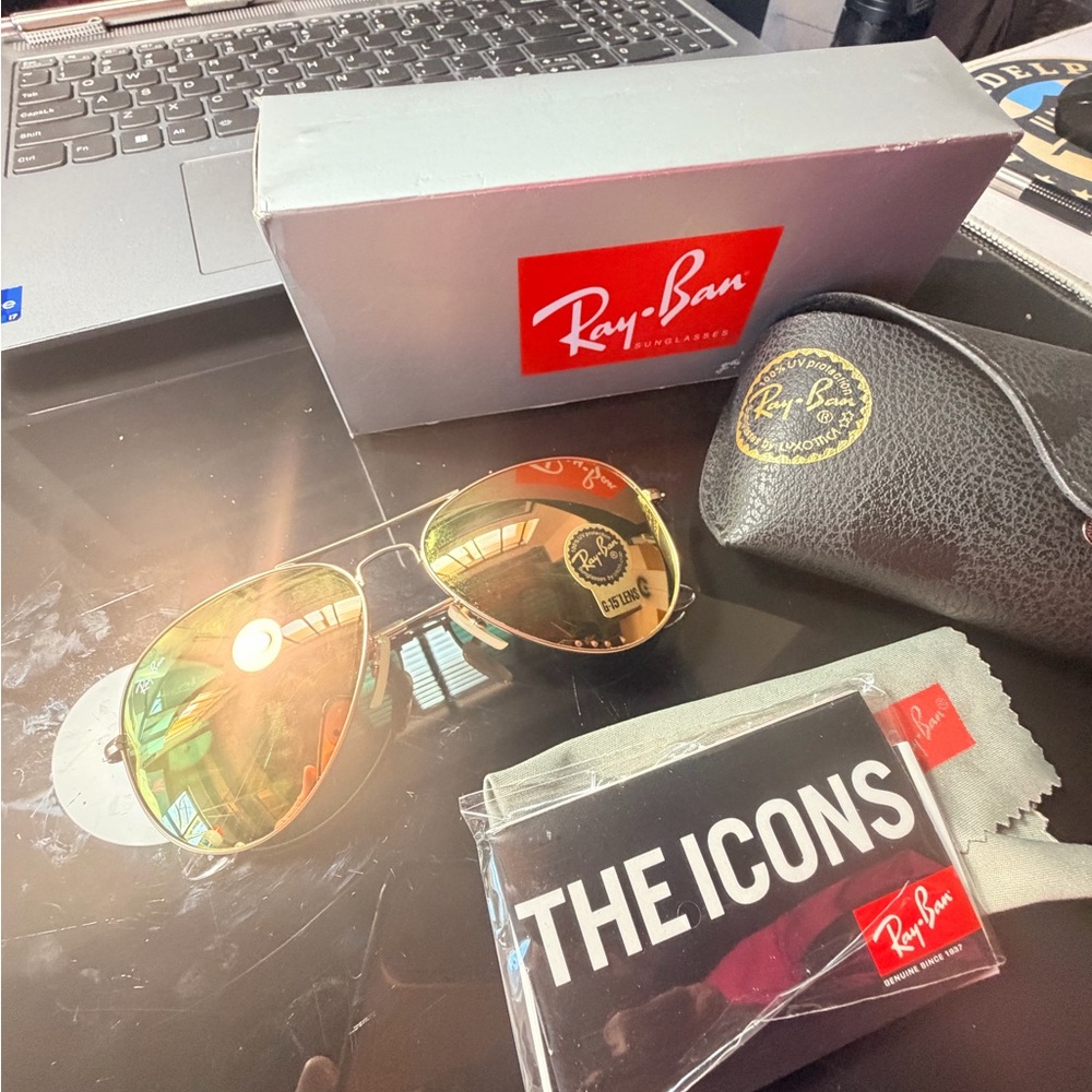 Ray-Ban Gold Mirror Aviator Sunglasses - Picture 7 of 16